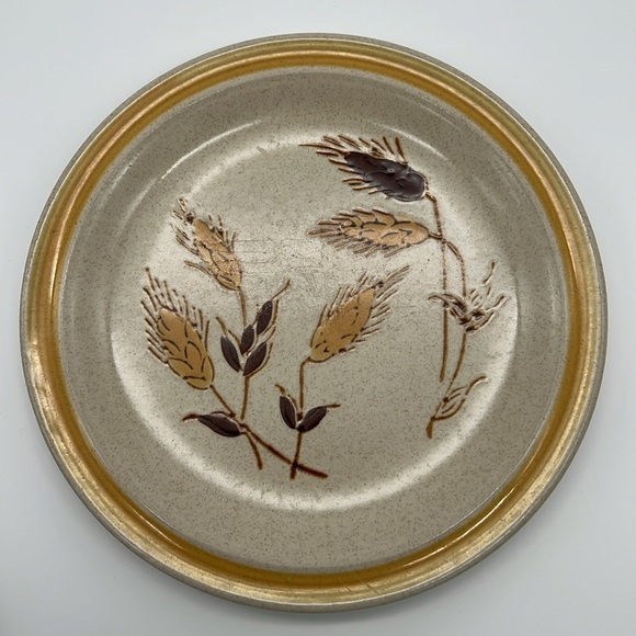 Dinner Plates - Continental Reece Stoneware Wheat Design - Japan (Set of 4) - Picture 3 of 9